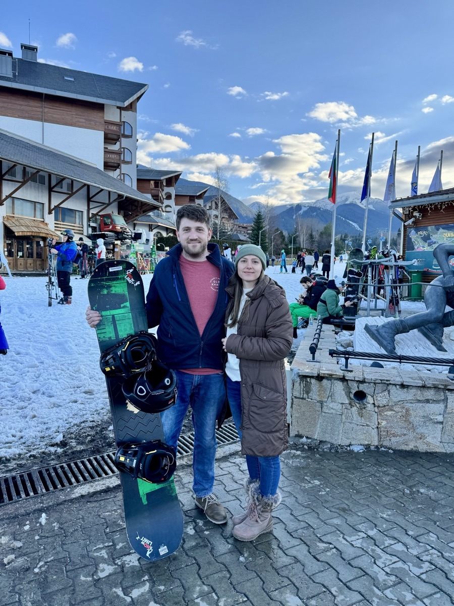 Michane and Ross snowboarding